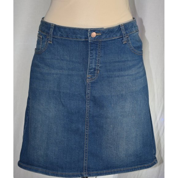Old Navy Dresses & Skirts - Old Navy Denim Mini Skirt size 18